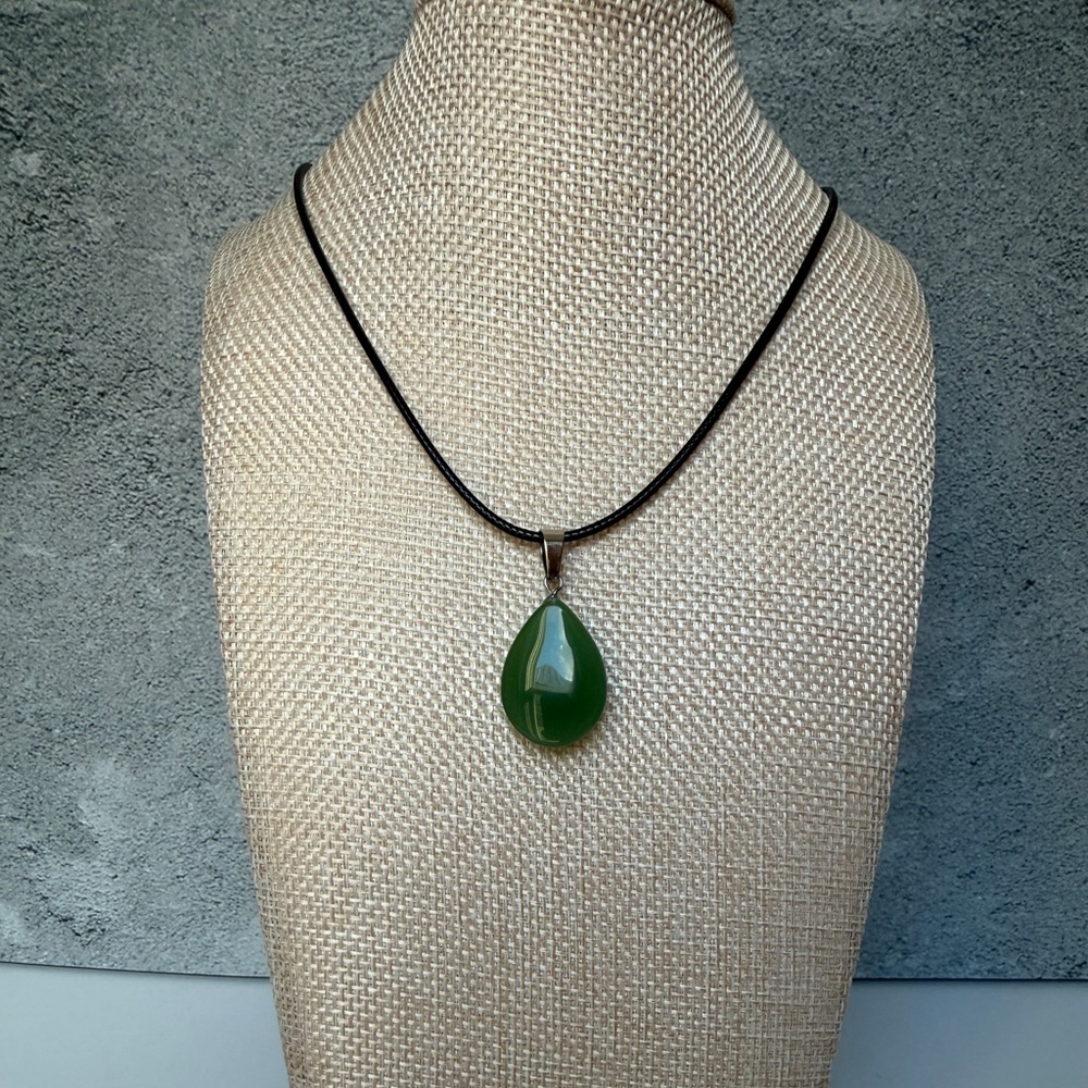 Green Teardrop Stone Pendant Necklace - Women Jewelry